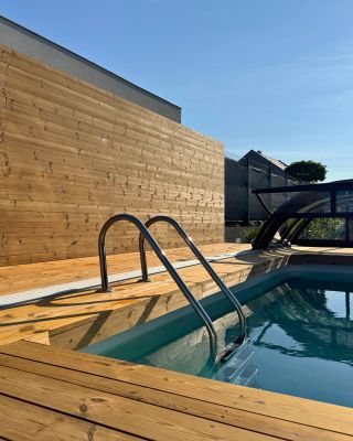 Malá ochutnávka toho, jak může vypadat váš bazén snů. ❤️ Díky našemu kompletnímu servisu v rámci služby Bazén na klíč jsme...